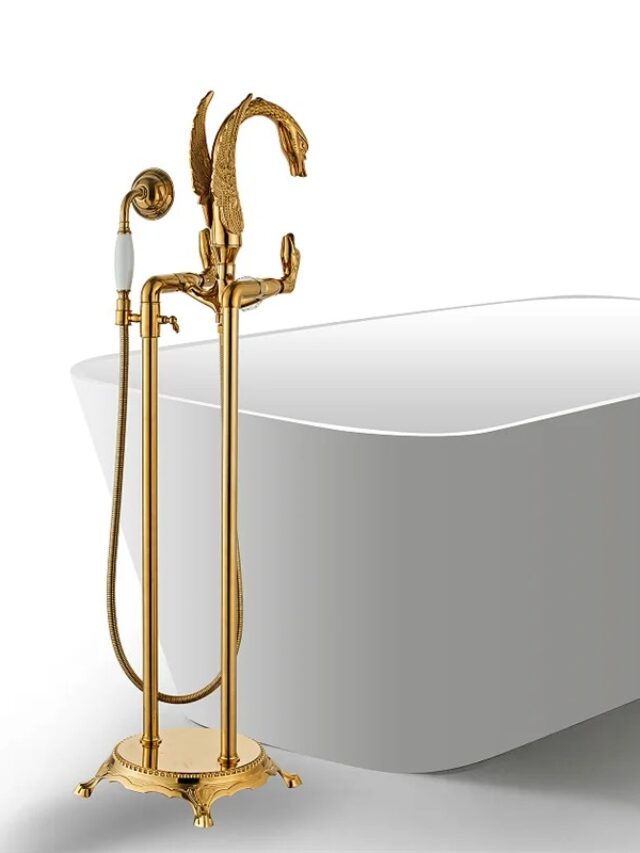 cropped-gold-bath-taps.jpeg